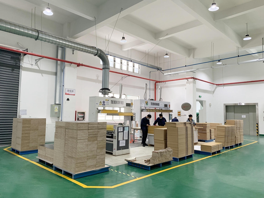 優尼科斯居家辦公用品需求量增大，訂單暴增